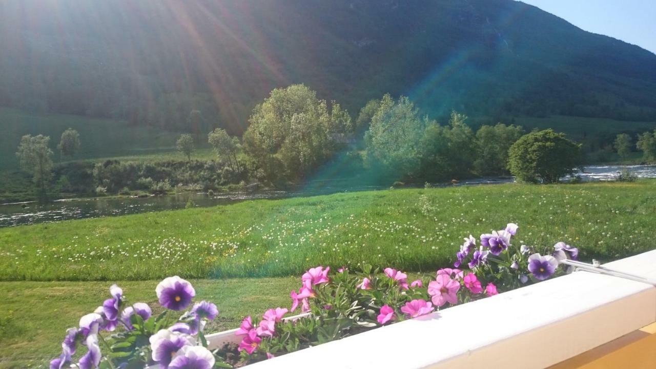 Naustvoll Villa โอลเดน ภายนอก รูปภาพ