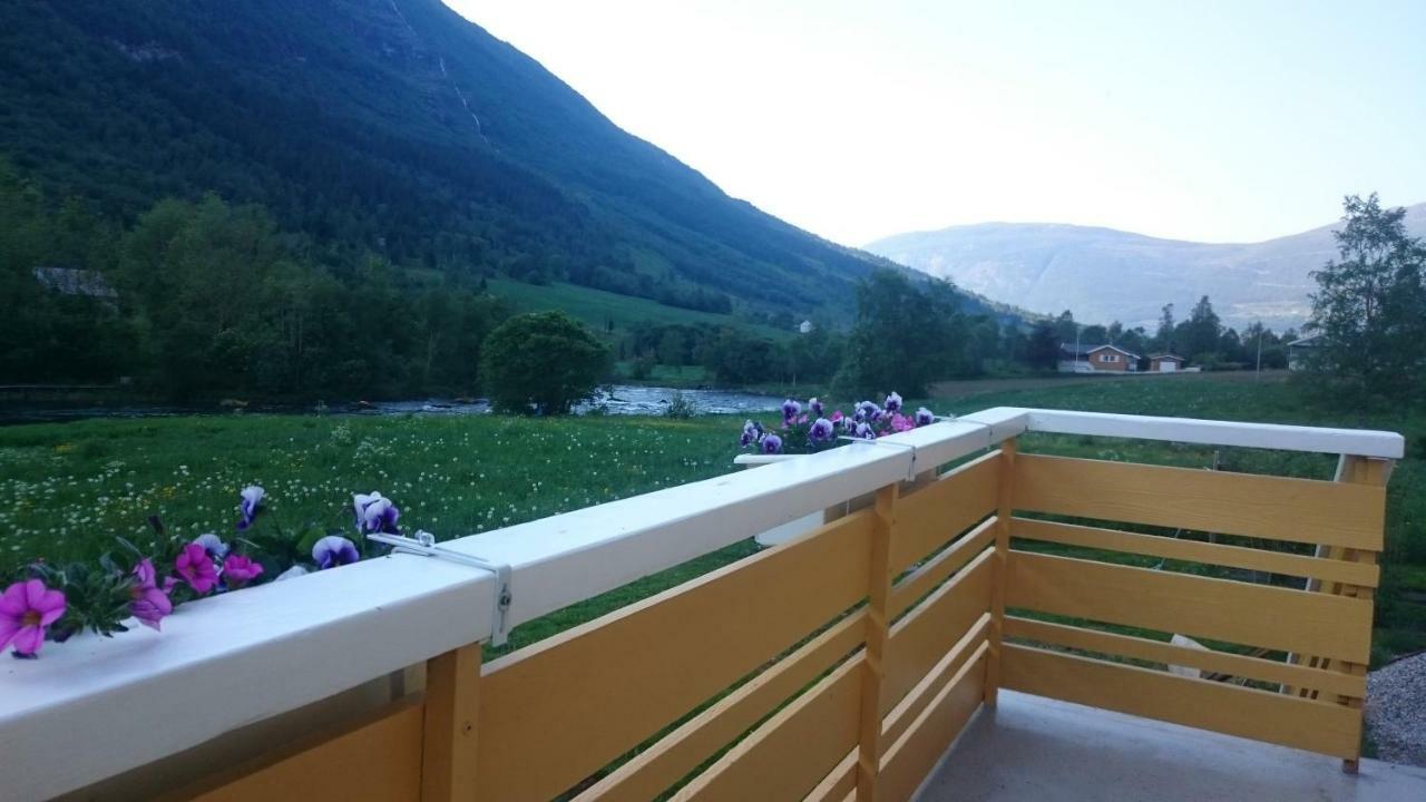 Naustvoll Villa โอลเดน ภายนอก รูปภาพ